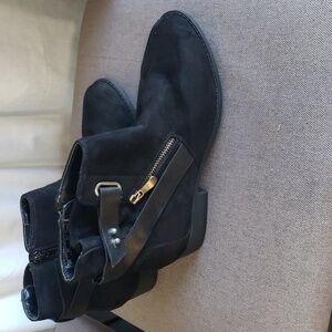 Joe Boxer Black Ankle Boots with Strap and Zipper